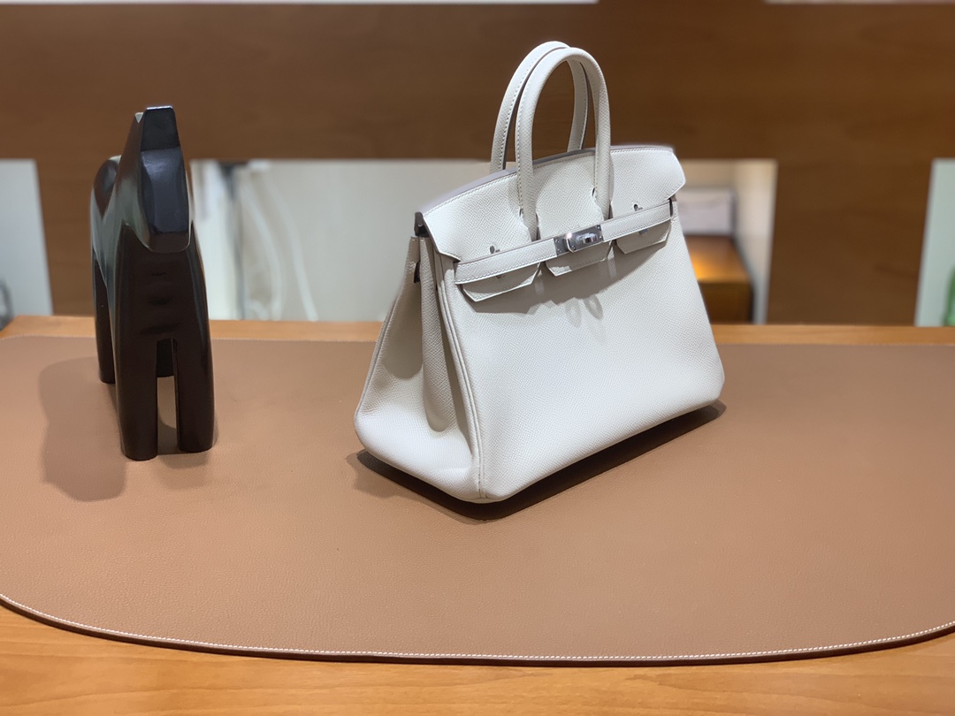Hermès（爱马仕）Birkin 铂金包 Epsom 奶昔白 银扣 25cm