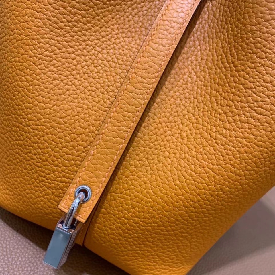 Hermès（爱马仕）Picotin 菜篮子 TC皮 杏黄色 银扣 18cm