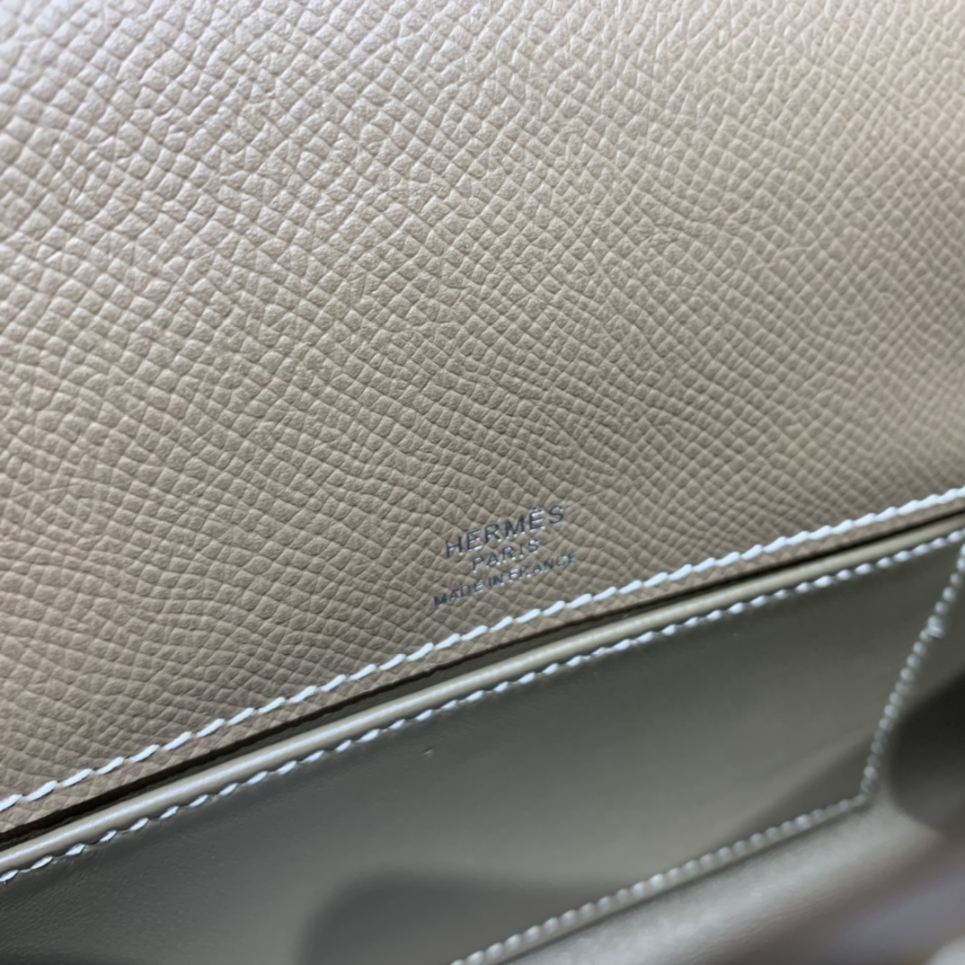 Hermès（爱马仕）Kelly Pochette 迷你凯莉 epsom 大象灰 银扣 22cm