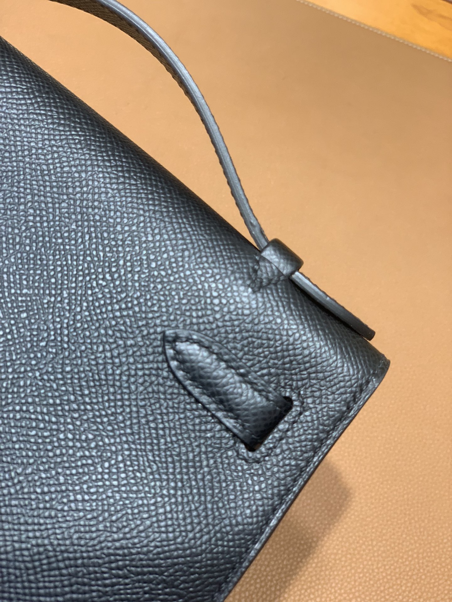Hermès（爱马仕）Kelly Pochette 迷你凯莉 epsom 黑色 金扣 22cm