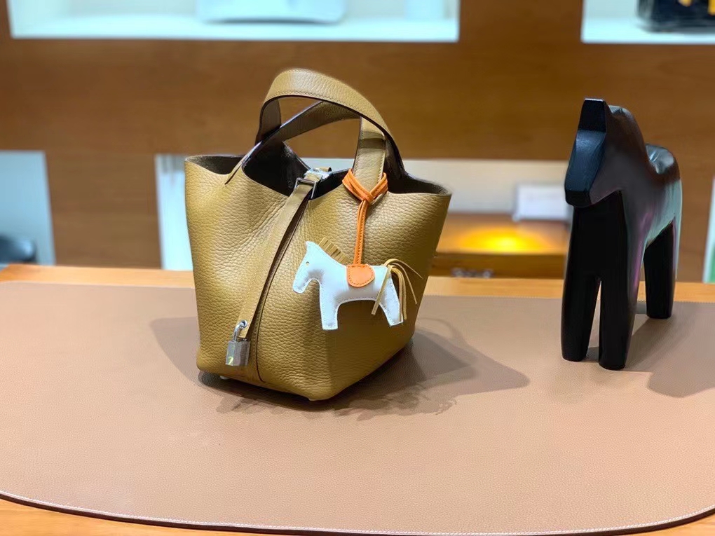 Hermès（爱马仕）Picotin 菜篮子 TC皮 芝麻色 银扣 18cm