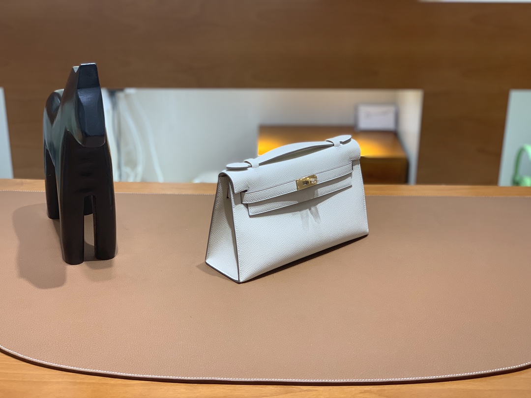 Hermès（爱马仕）Kelly Pochette epsom 白色 金扣 22cm