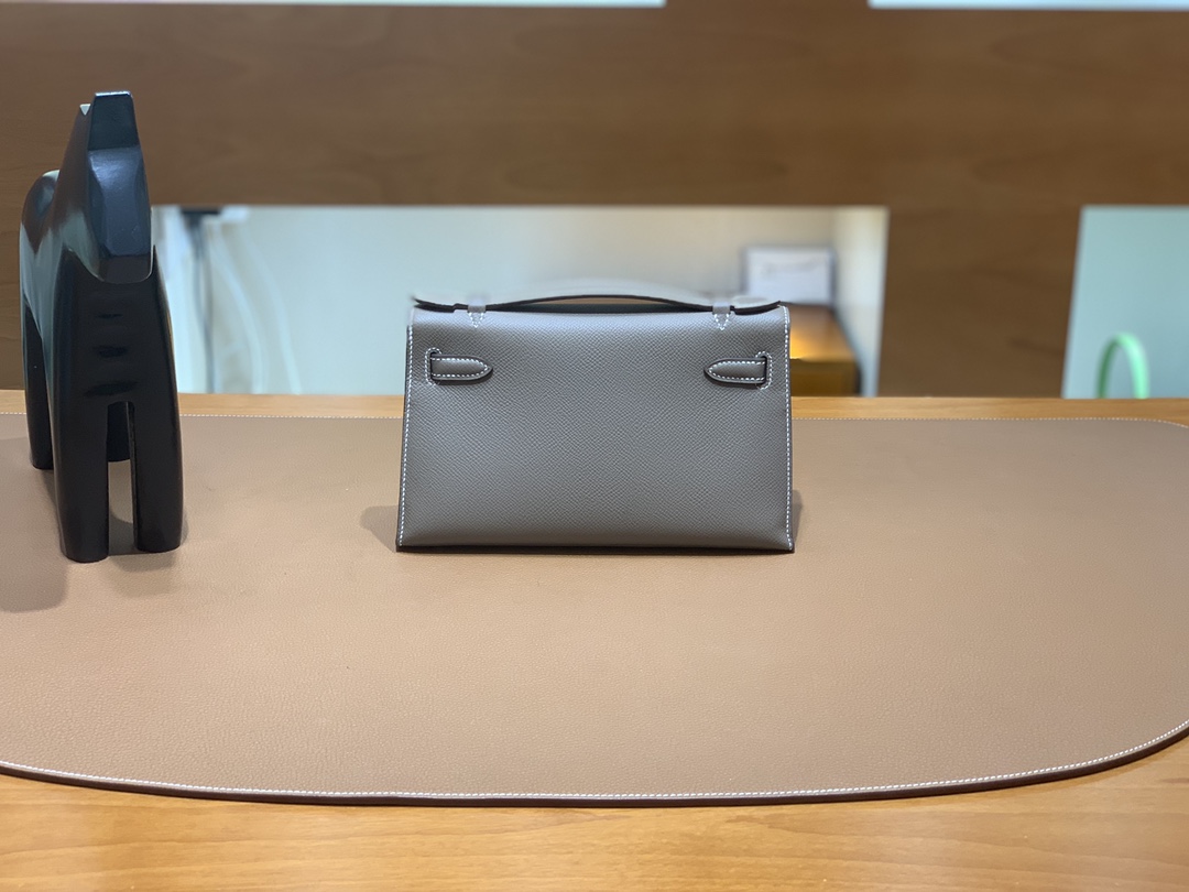 Hermès（爱马仕）Kelly Pochette 迷你凯莉 epsom 大象灰 银扣 22cm