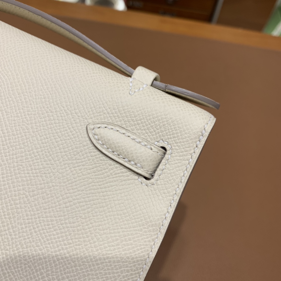 Hermès（爱马仕）Kelly Pochette epsom 白色 金扣 22cm