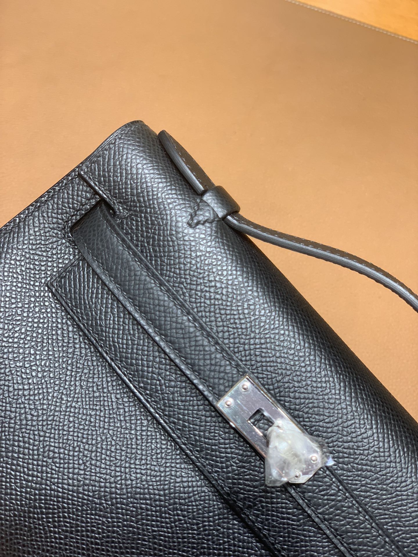 Hermès（爱马仕）Kelly Pochette 迷你凯莉 epsom 黑色 银扣 22cm
