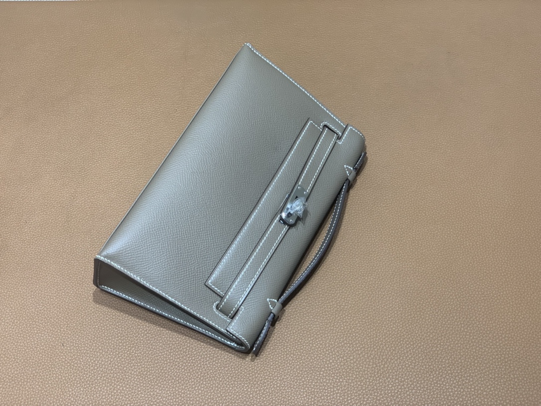 Hermès（爱马仕）Kelly Pochette 迷你凯莉 epsom 大象灰 银扣 22cm