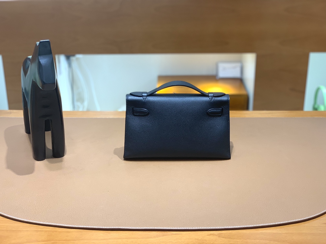 Hermès（爱马仕）Kelly Pochette 迷你凯莉 epsom 黑色 银扣 22cm