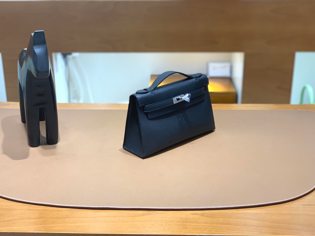 Hermès（爱马仕）Kelly Pochette 迷你凯莉 epsom 黑色 银扣 22cm