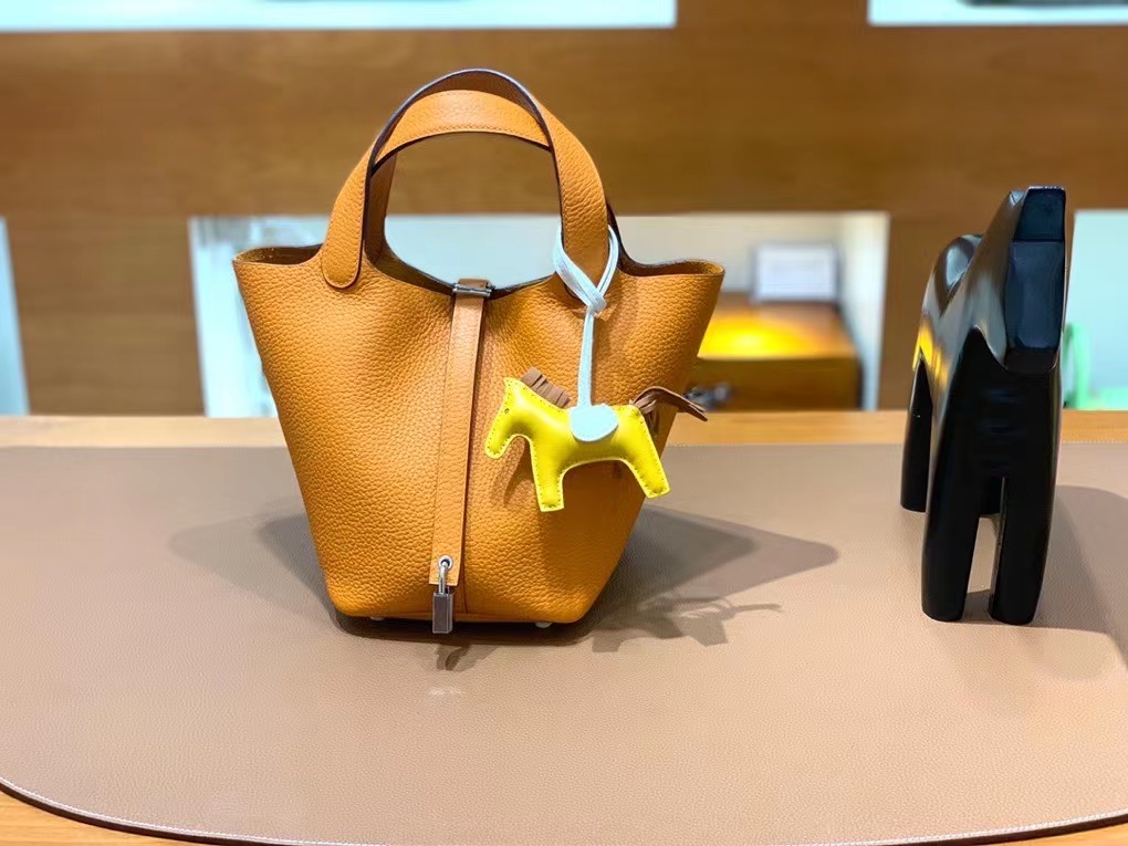 Hermès（爱马仕）Picotin 菜篮子 TC皮 杏黄色 银扣 18cm