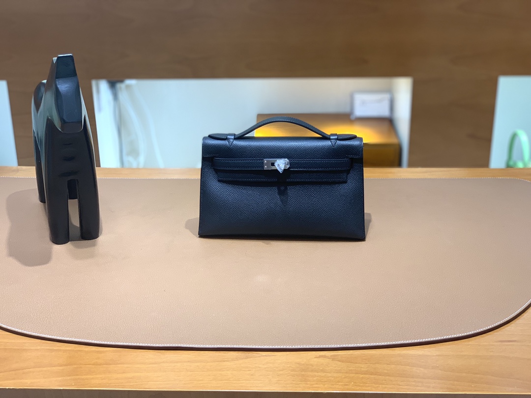 Hermès（爱马仕）Kelly Pochette 迷你凯莉 epsom 黑色 银扣 22cm