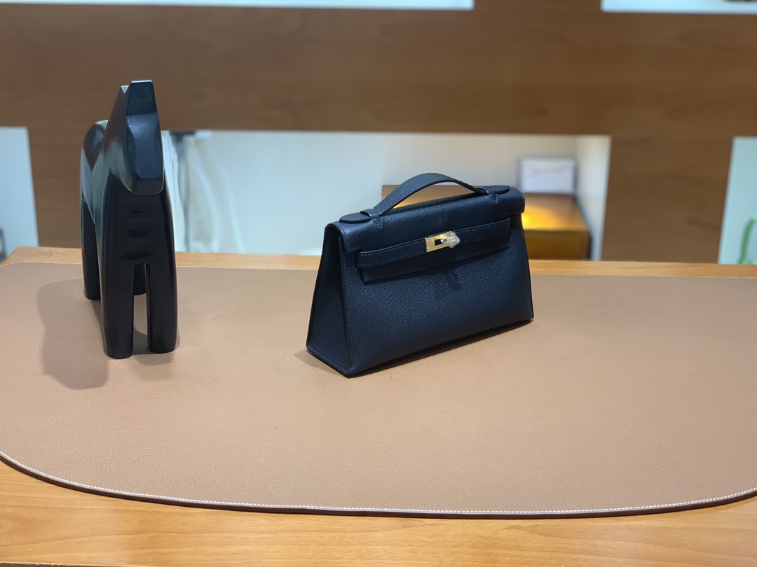 Hermès（爱马仕）Kelly Pochette 迷你凯莉 epsom 黑色 金扣 22cm