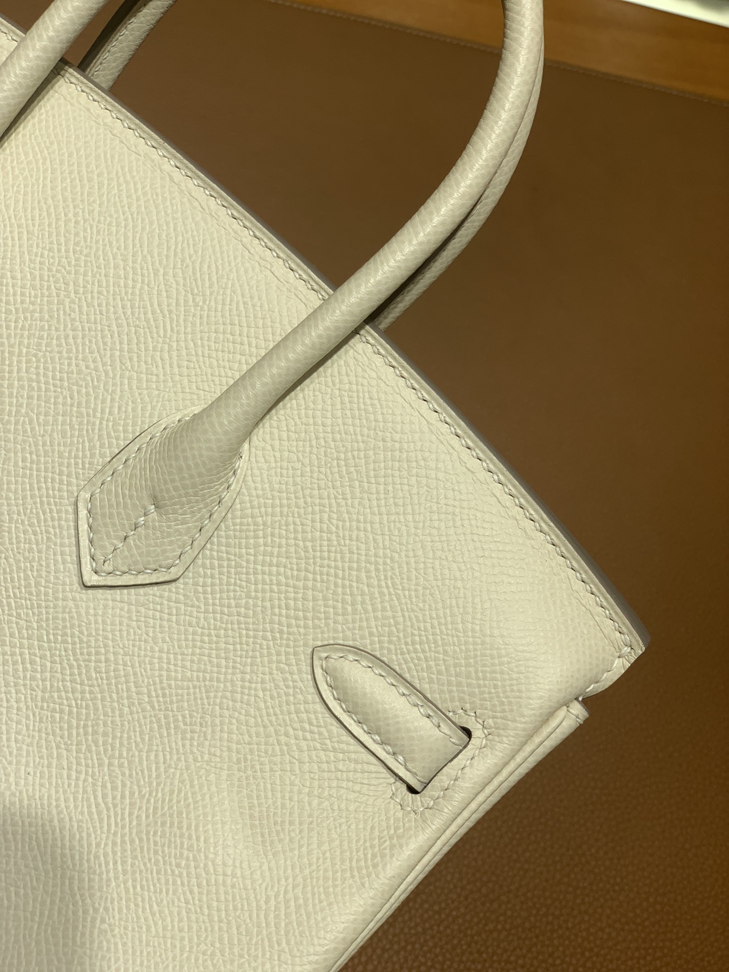 Hermès（爱马仕）Birkin 铂金包 Epsom 奶昔白 银扣 25cm
