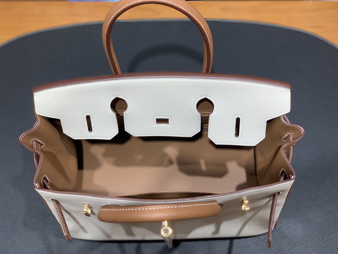 Hermès（爱马仕）Birkin 铂金包 Togo 奶昔白 拼 金棕色 金扣 30cm