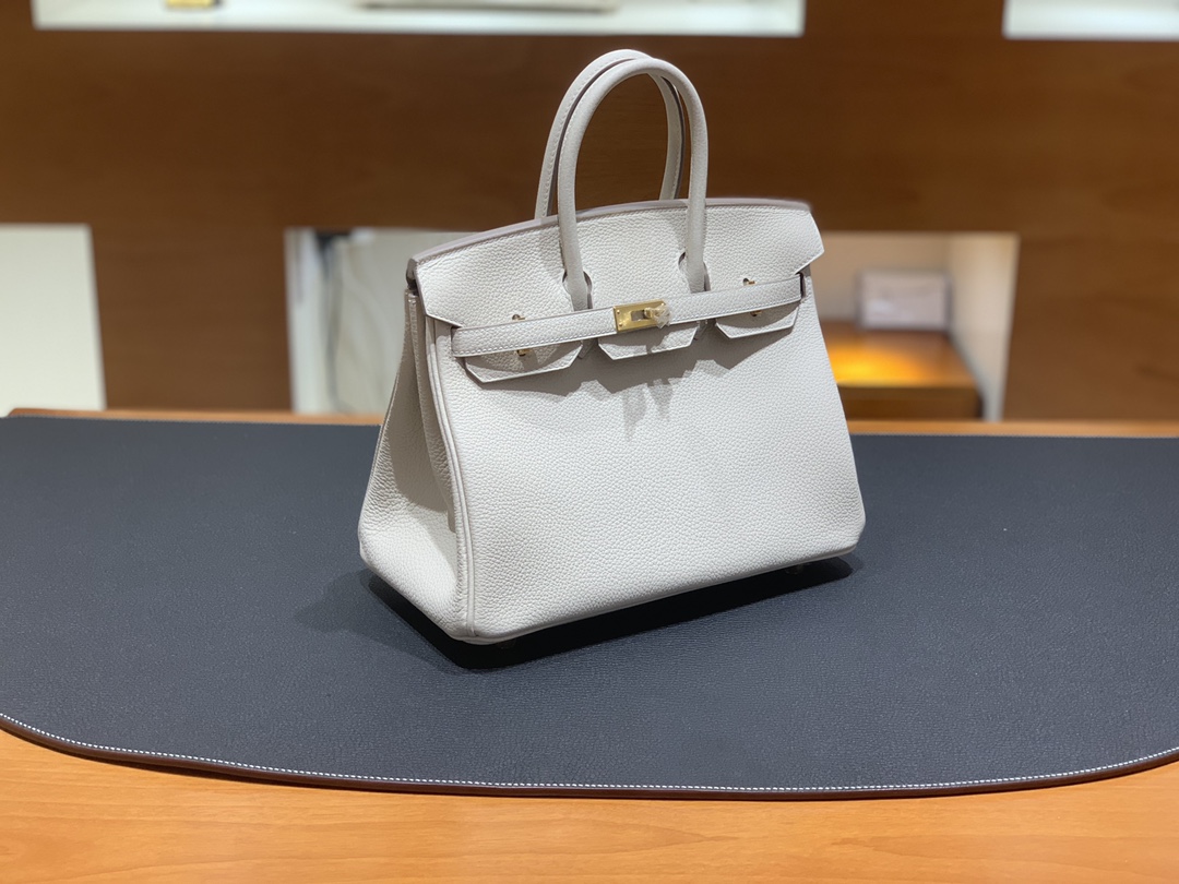 Hermès（爱马仕）Birkin 铂金包 Togo 奶昔白 金扣 25cm