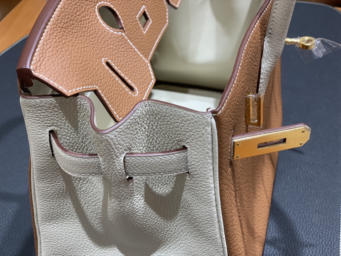 Hermès（爱马仕）Birkin 铂金包 Togo 金棕色 拼 奶昔白 金扣 30cm