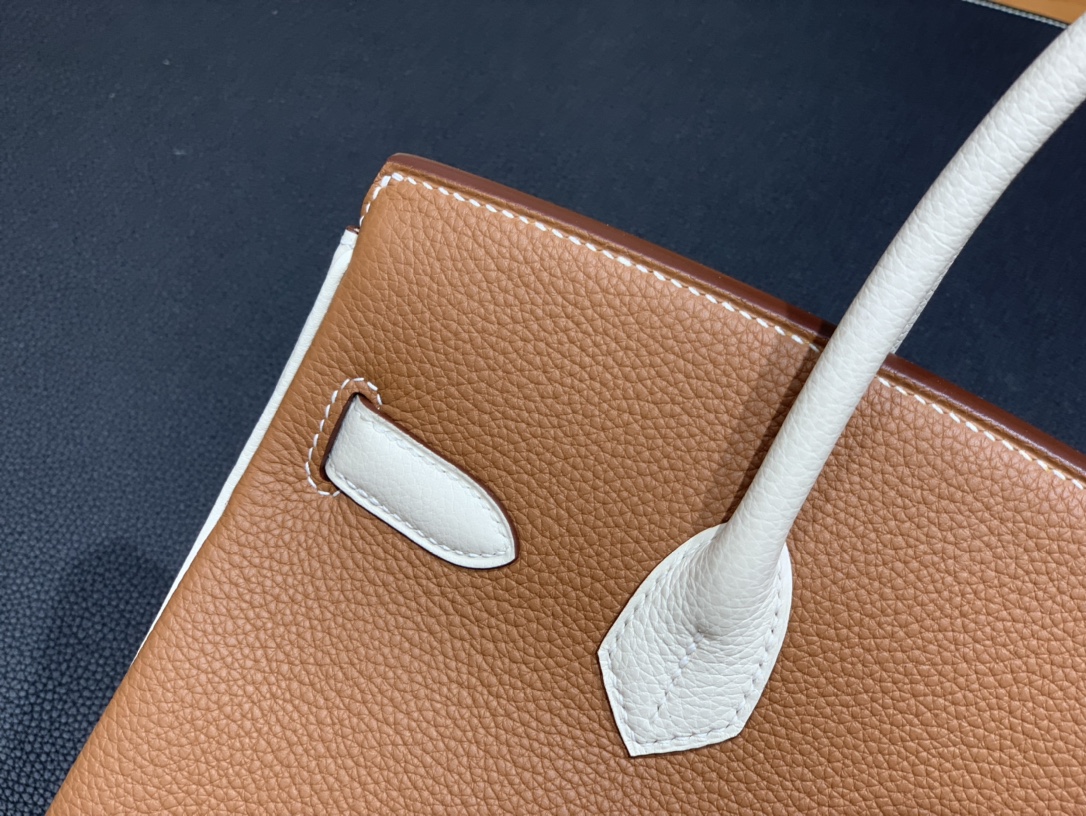 Hermès（爱马仕）Birkin 铂金包 Togo 金棕色 拼 奶昔白 金扣 30cm