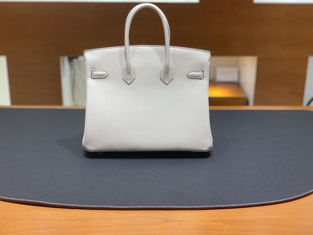 Hermès（爱马仕）Birkin 铂金包 Togo 奶昔白 金扣 25cm