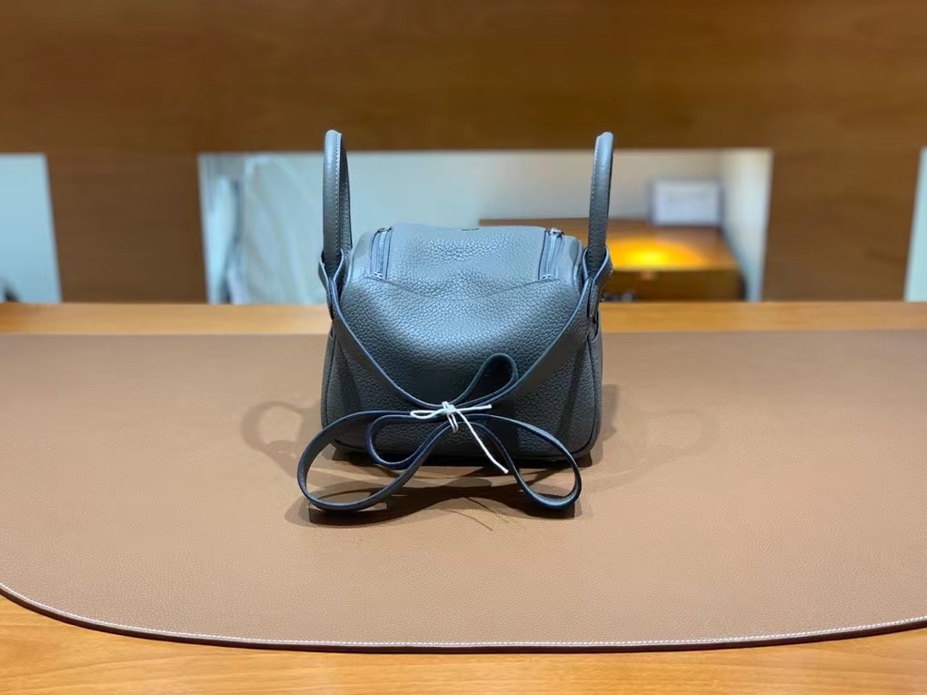 Hermès（爱马仕）mini lindy 迷你琳迪 TC 锡器灰 银扣 19cm