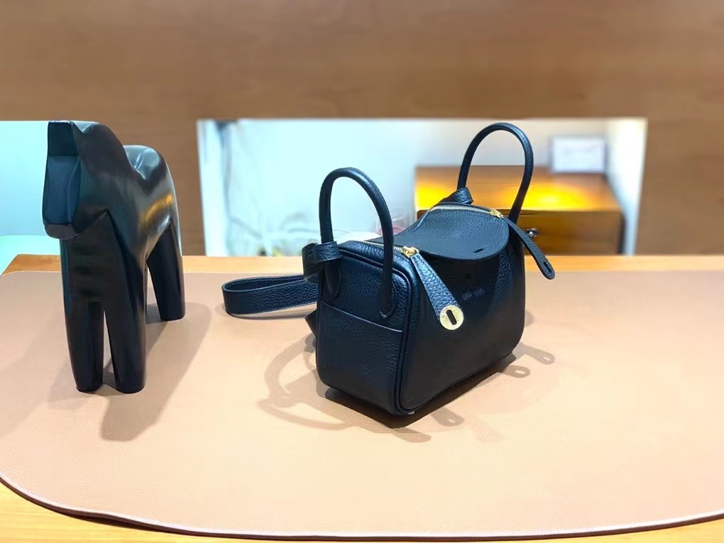 Hermès（爱马仕）mini lindy 迷你琳迪 TC 黑色 金扣 19cm