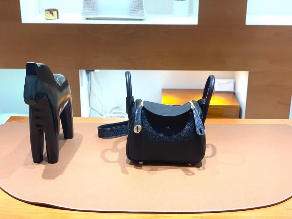Hermès（爱马仕）mini lindy 迷你琳迪 TC 黑色 金扣 19cm