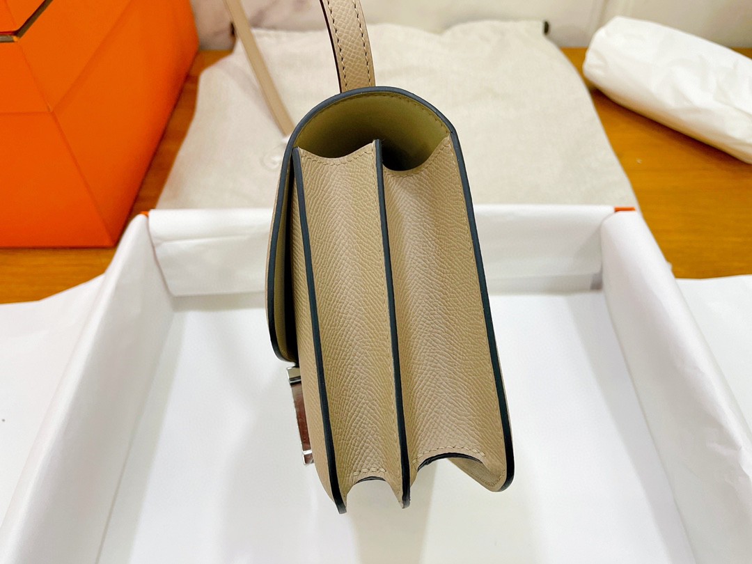Hermès（爱马仕）Constance 康康 epsom 风衣灰 银扣 19cm