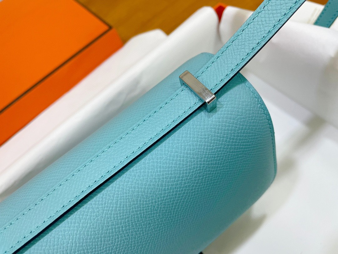 Hermès（爱马仕）Constance 康康 epsom 马卡龙蓝 银扣 19cm