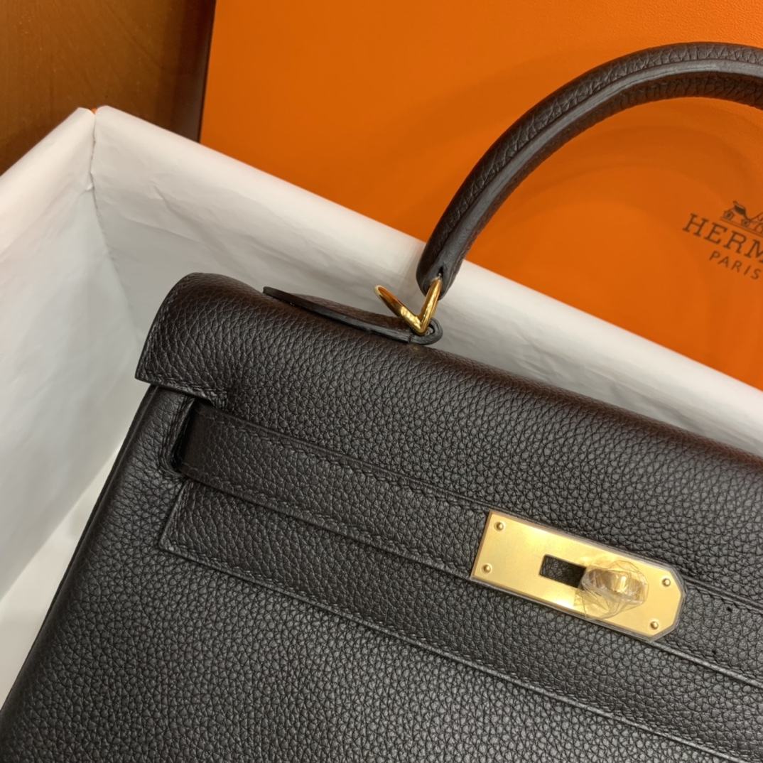 Hermès（爱马仕）Kelly 凯莉包 Togo 黑色 金扣 28cm