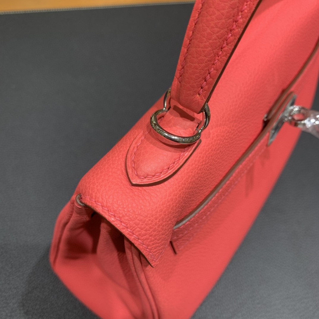 Hermès（爱马仕）Kelly 凯莉包 Togo 8W 唇膏粉 银扣 25cm