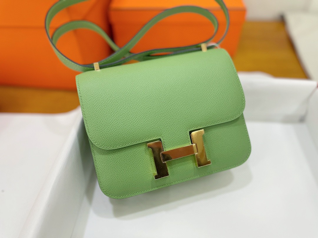Hermès（爱马仕）Constance 康康 epsom 牛油果绿 金扣 19cm
