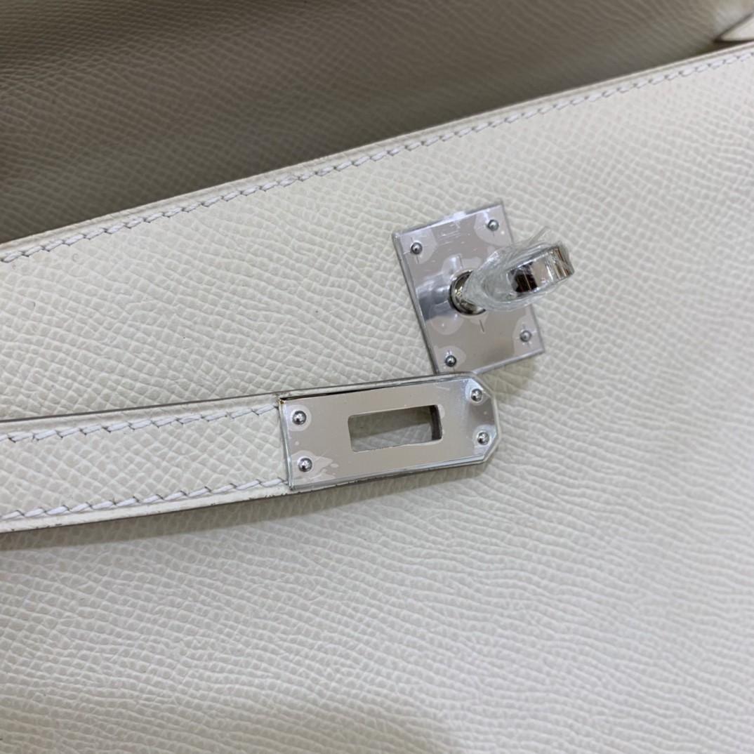 Hermès（爱马仕）Kelly 凯莉包 Epsom 奶昔白 银扣 25cm