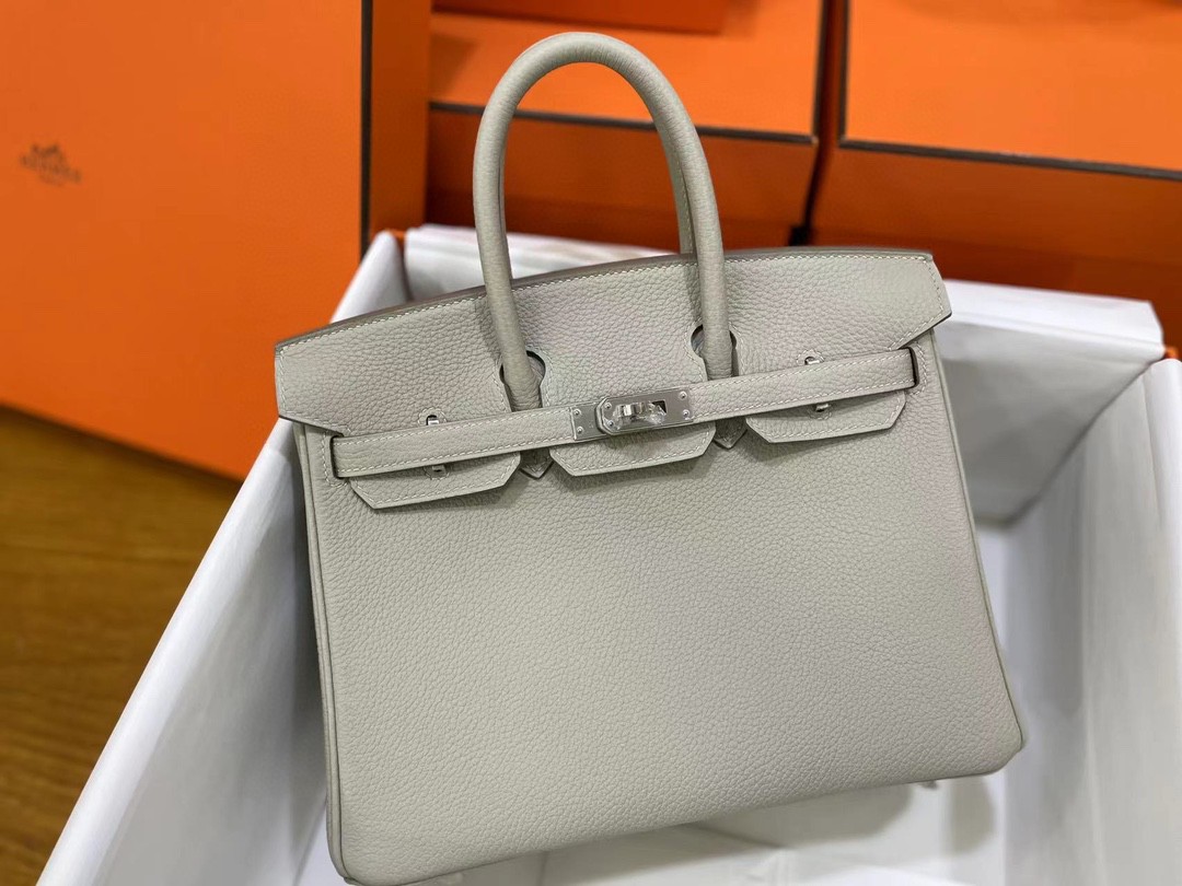 Hermès（爱马仕）Birkin 铂金包 Togo 珍珠灰 金扣 25cm