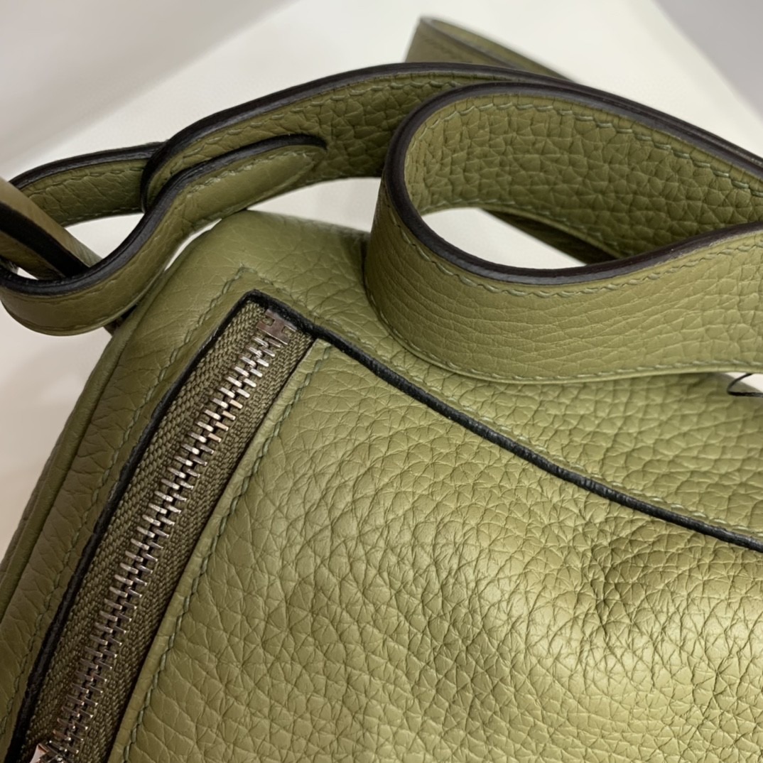 Hermès（爱马仕）mini Lindy 迷你琳迪包 TC皮 Q1 鼠尾草绿 银扣 20cm