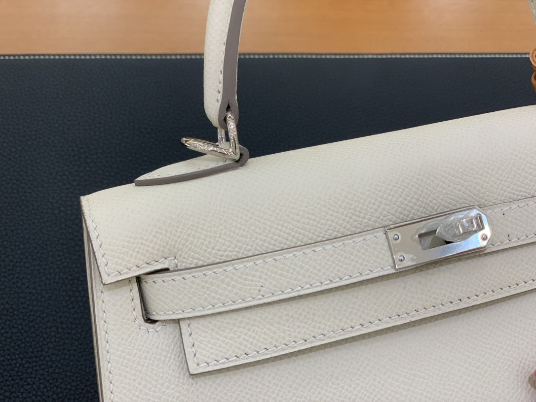 Hermès（爱马仕）Kelly 凯莉包 Epsom 奶昔白 银扣 25cm