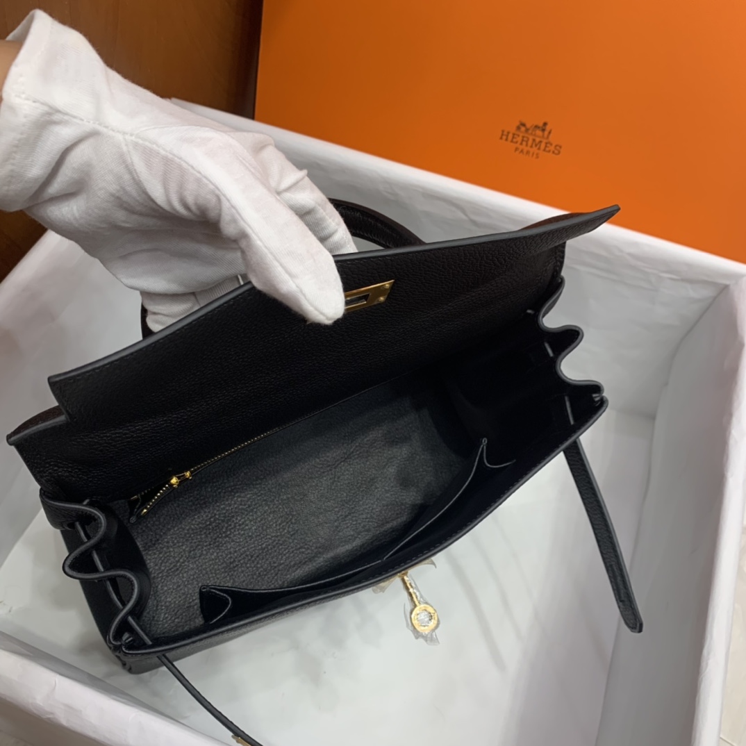 Hermès（爱马仕）Kelly 凯莉包 Togo 黑色 金扣 28cm