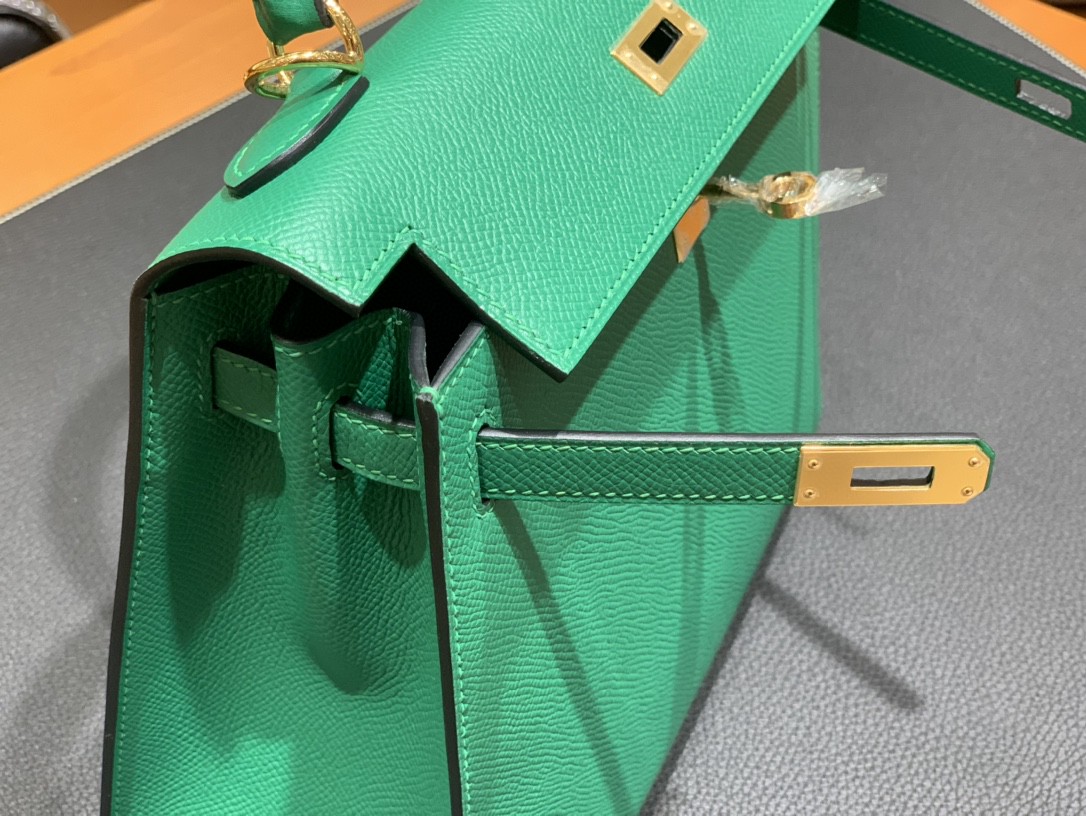 Hermès（爱马仕）Kelly 凯莉包 Epsom U4 丝绒绿 金扣 25cm
