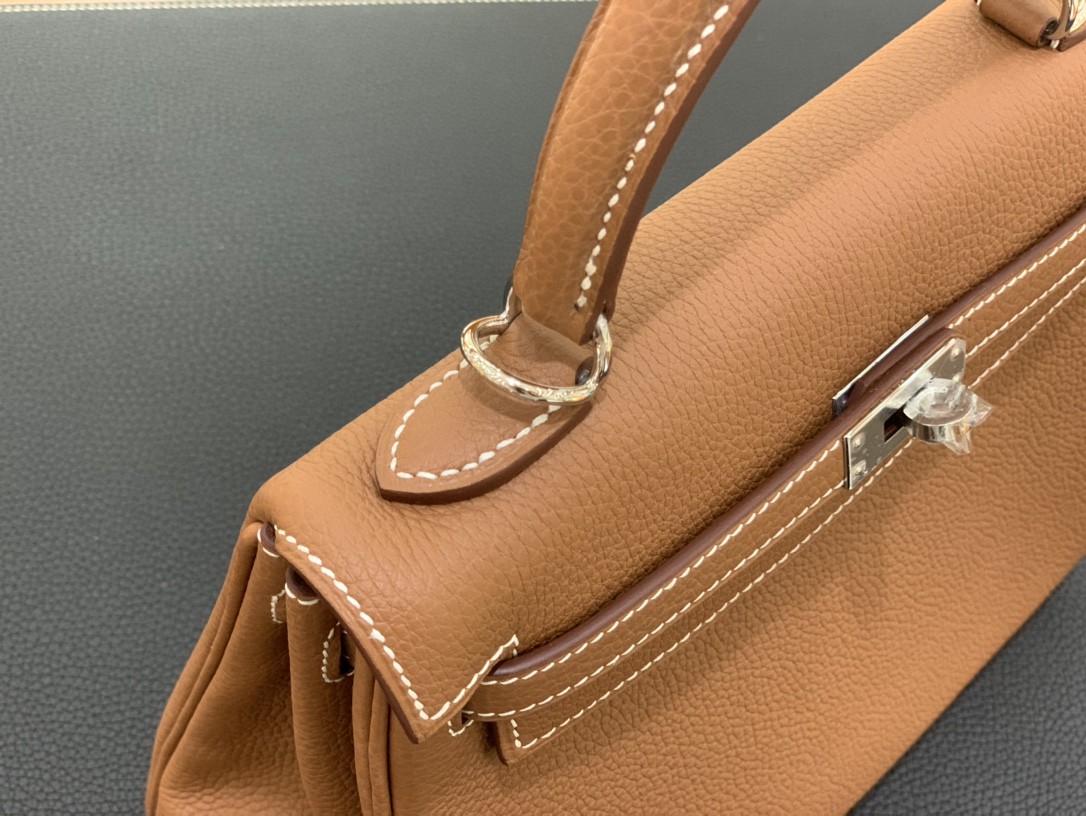 Hermès（爱马仕）Kelly 凯莉包 Togo 金棕色 银扣 25cm