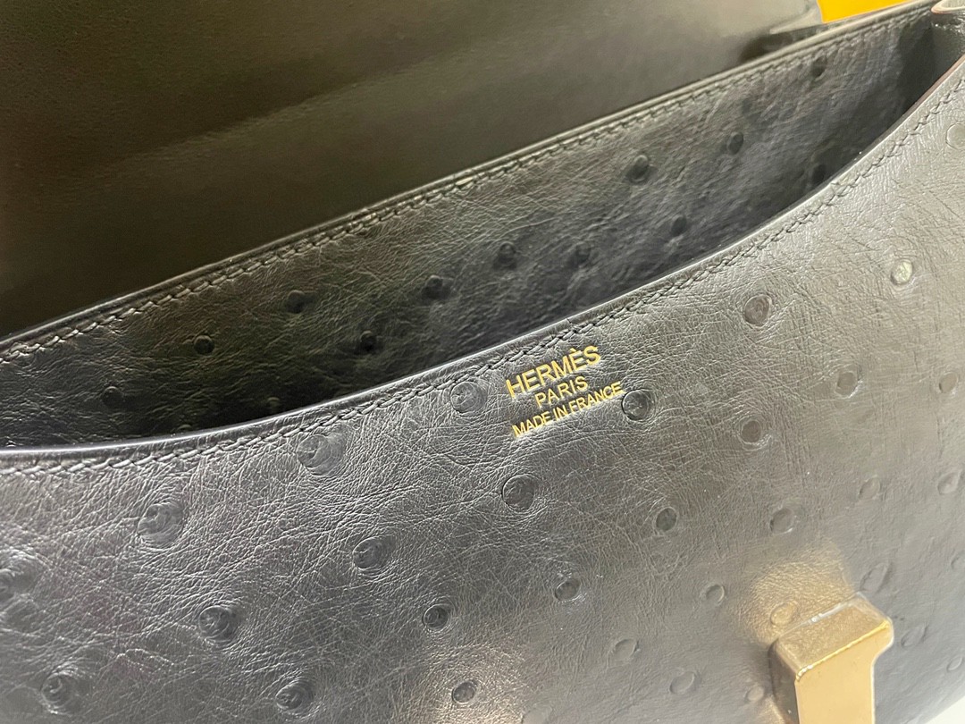 Hermès（爱马仕）Constance 康斯坦斯 鸵鸟皮 黑色 玫瑰金扣 23cm