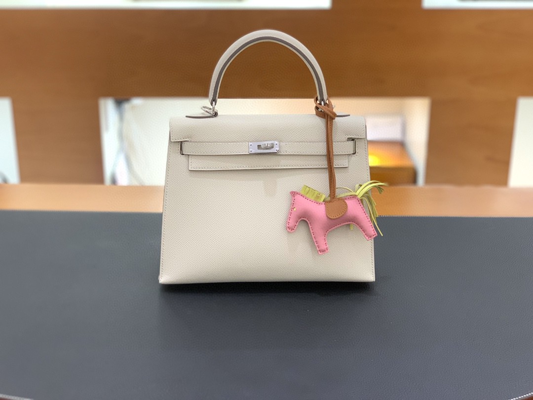 Hermès（爱马仕）Kelly 凯莉包 Epsom 奶昔白 银扣 25cm