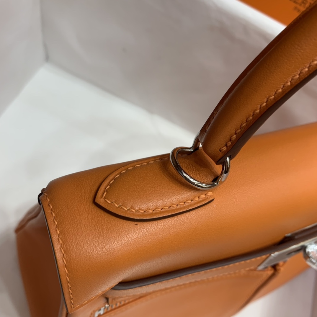 Hermès（爱马仕）Kelly Lakis Swift 橙色 银扣 28cm