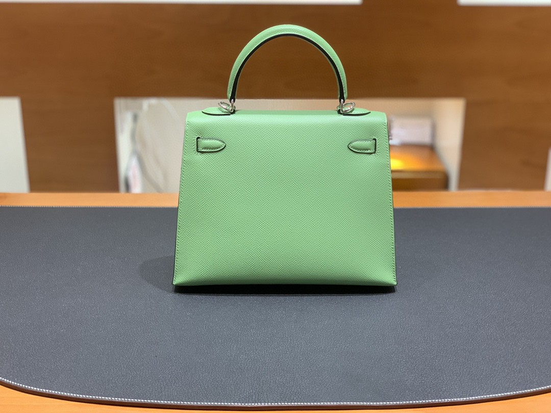 Hermès（爱马仕）Kelly 凯莉包 Epsom 牛油果绿 银扣 25cm