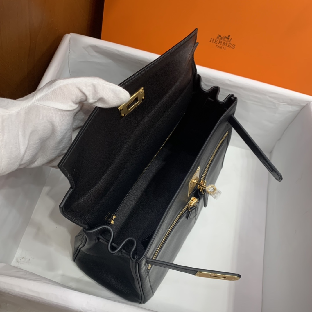 Hermès（爱马仕）Kelly Lakis Swift 黑色 金扣 28cm