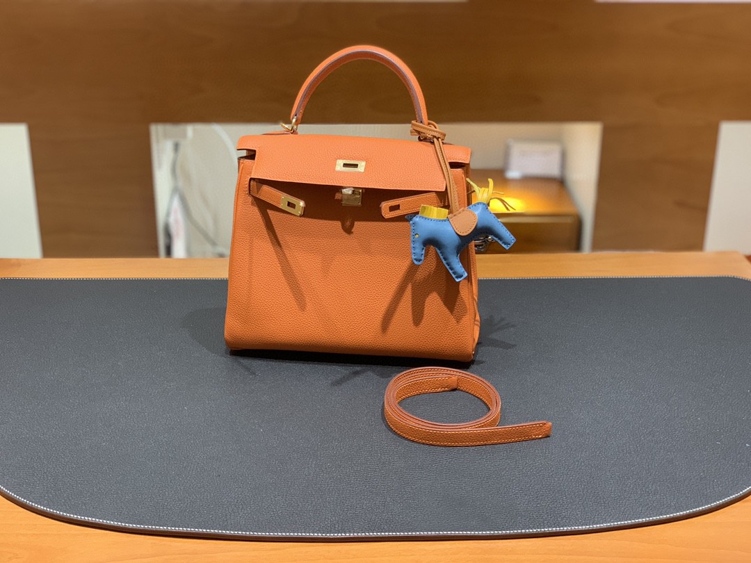 Hermès（爱马仕）Kelly 凯莉包 Togo 橙色 金扣 25cm