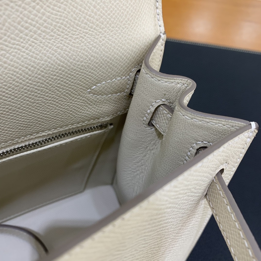Hermès（爱马仕）Kelly 凯莉包 Epsom 奶昔白 银扣 25cm