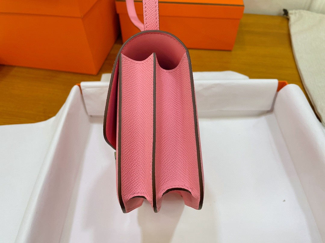 Hermès（爱马仕）Constance 康康 epsom 1Q 奶昔粉 银扣 19cm