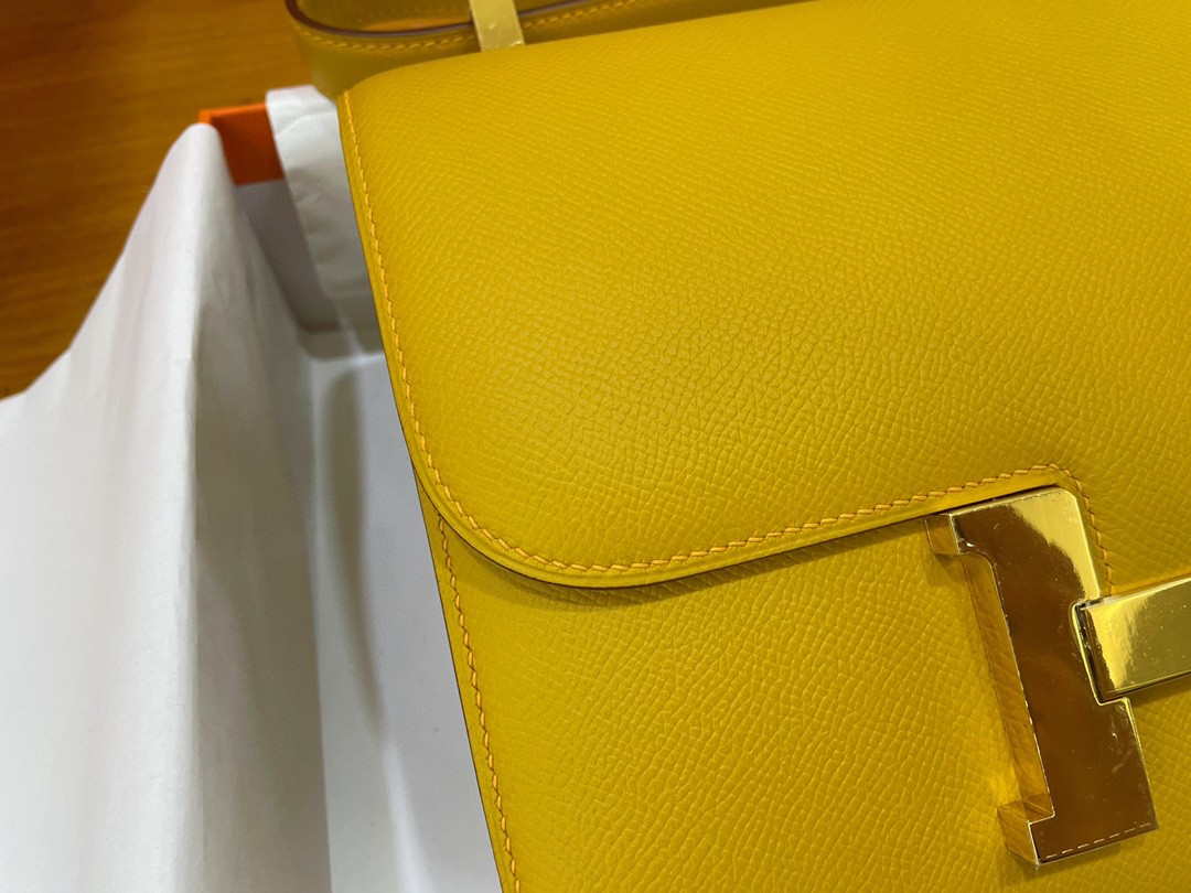 Hermès（爱马仕）Constance 康康 epsom 琥珀黄 金扣 23cm