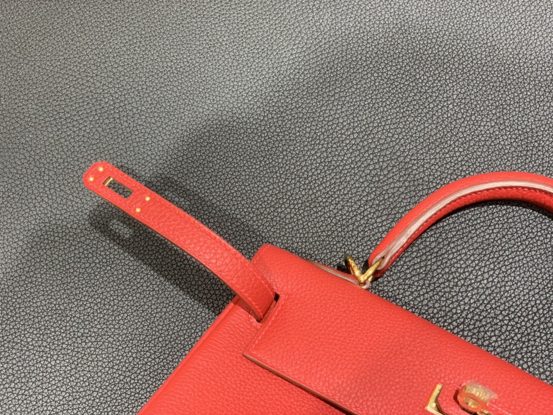 Hermès（爱马仕）Kelly 凯莉包 Togo 国旗红 金扣 25cm