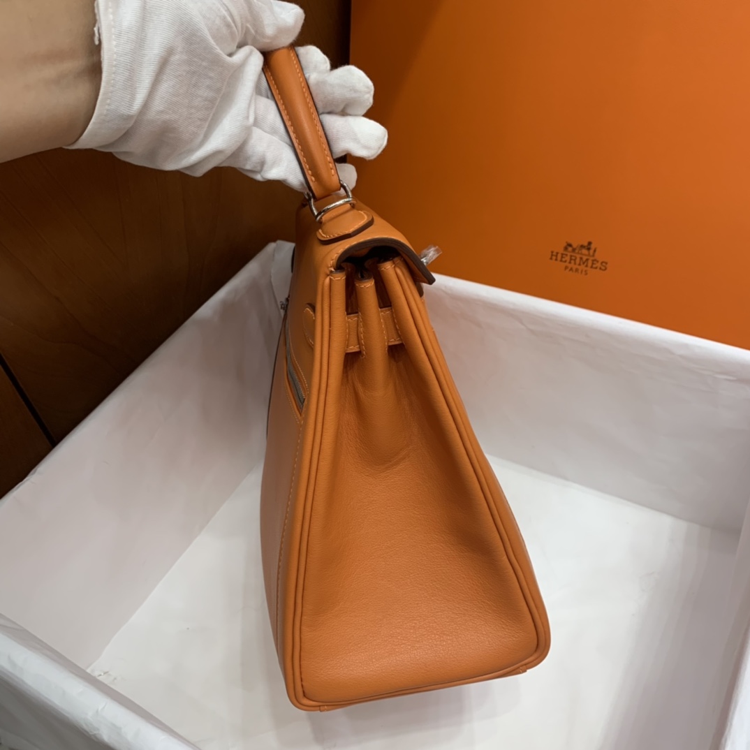 Hermès（爱马仕）Kelly Lakis Swift 橙色 银扣 28cm