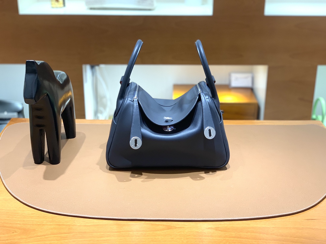 Hermès（爱马仕）Lindy 琳迪包 Swift 午夜蓝 拼 罂粟橘 银扣 26cm
