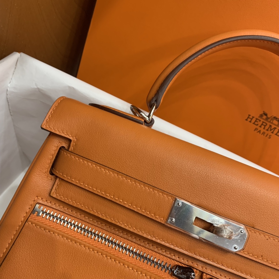 Hermès（爱马仕）Kelly Lakis Swift 橙色 银扣 28cm