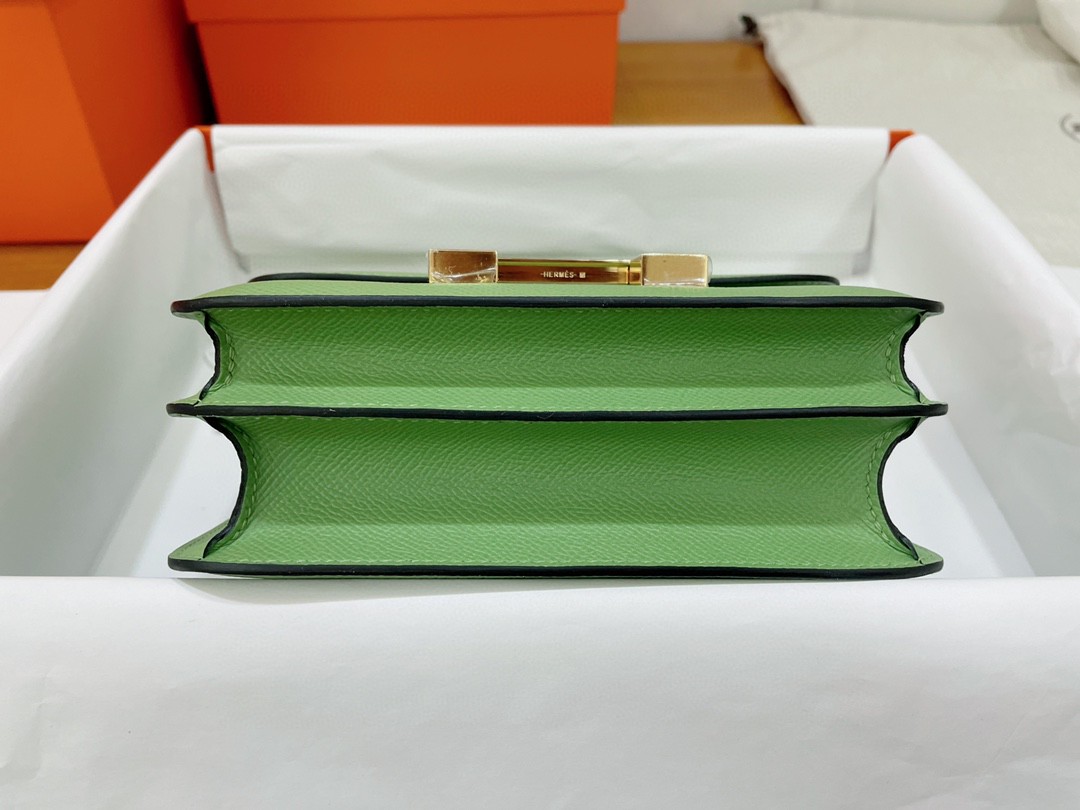 Hermès（爱马仕）Constance 康康 epsom 牛油果绿 金扣 19cm